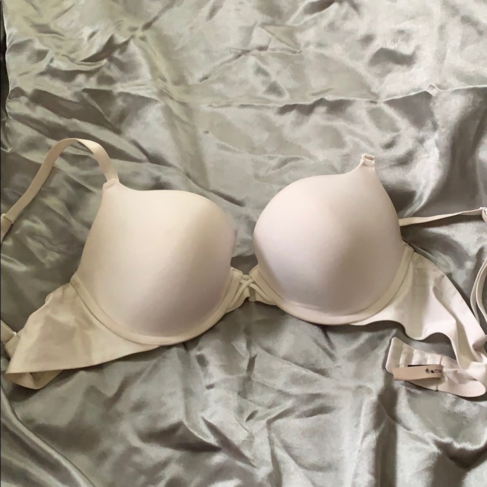 White extreme push up bra